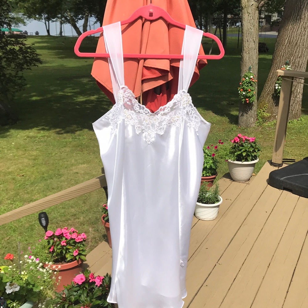Dentelle 2pc White Chemise Robe & Nighty L - image 4